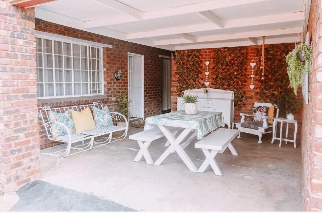 Zhantique Guest House 1- Unit 5 Boksburg Ngoại thất bức ảnh