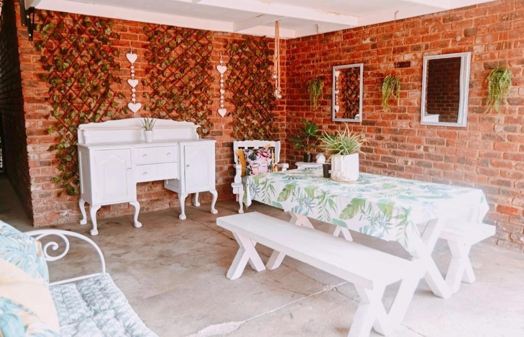 Zhantique Guest House 1- Unit 5 Boksburg Ngoại thất bức ảnh