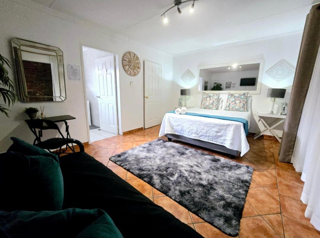 Zhantique Guest House 1- Unit 5 Boksburg Ngoại thất bức ảnh